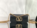 Valentino Garavani Locò Shoulder Bbag In Calfskin With Metallic VLogo-27*13*6CM