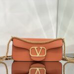 Valentino Garavani Locò Shoulder Bbag In Calfskin With Metallic VLogo-27*13*6CM