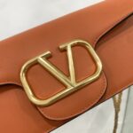 Valentino Garavani Locò Shoulder Bbag In Calfskin With Metallic VLogo-27*13*6CM - Image 7