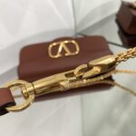 Valentino Garavani Locò Shoulder Bbag In Calfskin With Metallic VLogo-27*13*6CM - Image 7