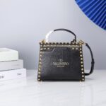 Valentino Garavani Rockstud Alcove-22*17*9CM - Image 5