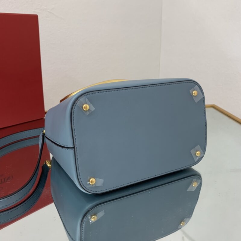 Valentino Garavani SuperVee Bag-20*19*12CM - Image 9