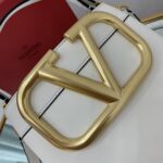 Valentino Garavani SuperVee Bag-20*19*12CM - Image 5