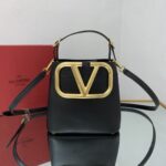 Valentino Garavani SuperVee Bag-20*19*12CM