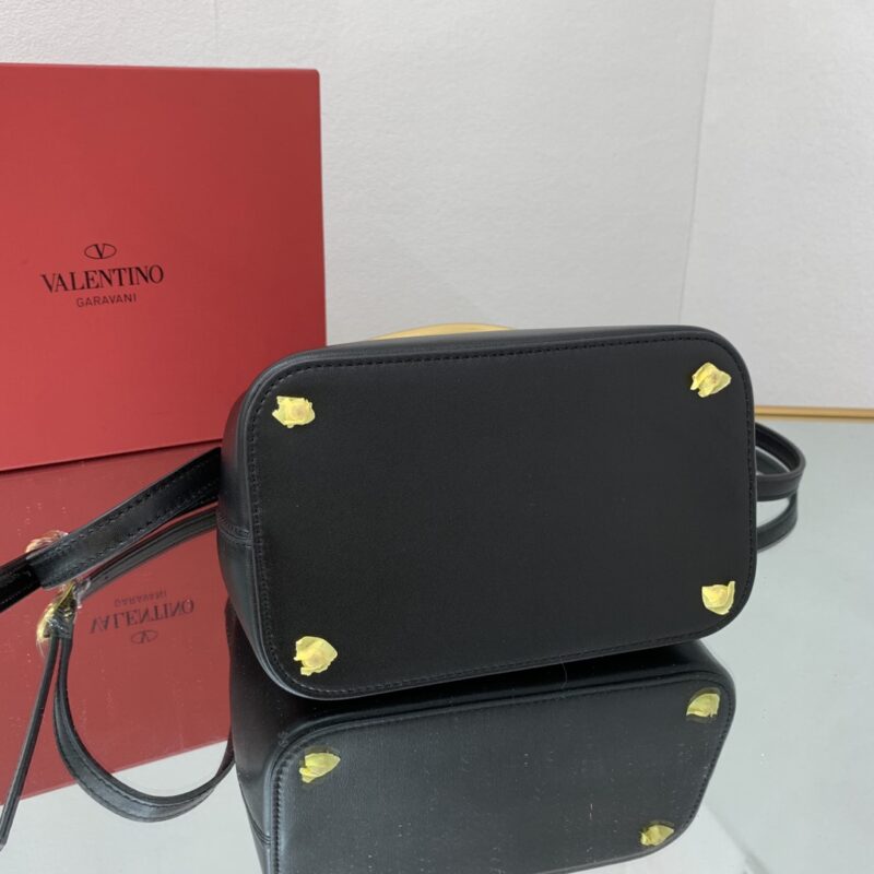 Valentino Garavani SuperVee Bag-20*19*12CM - Image 9