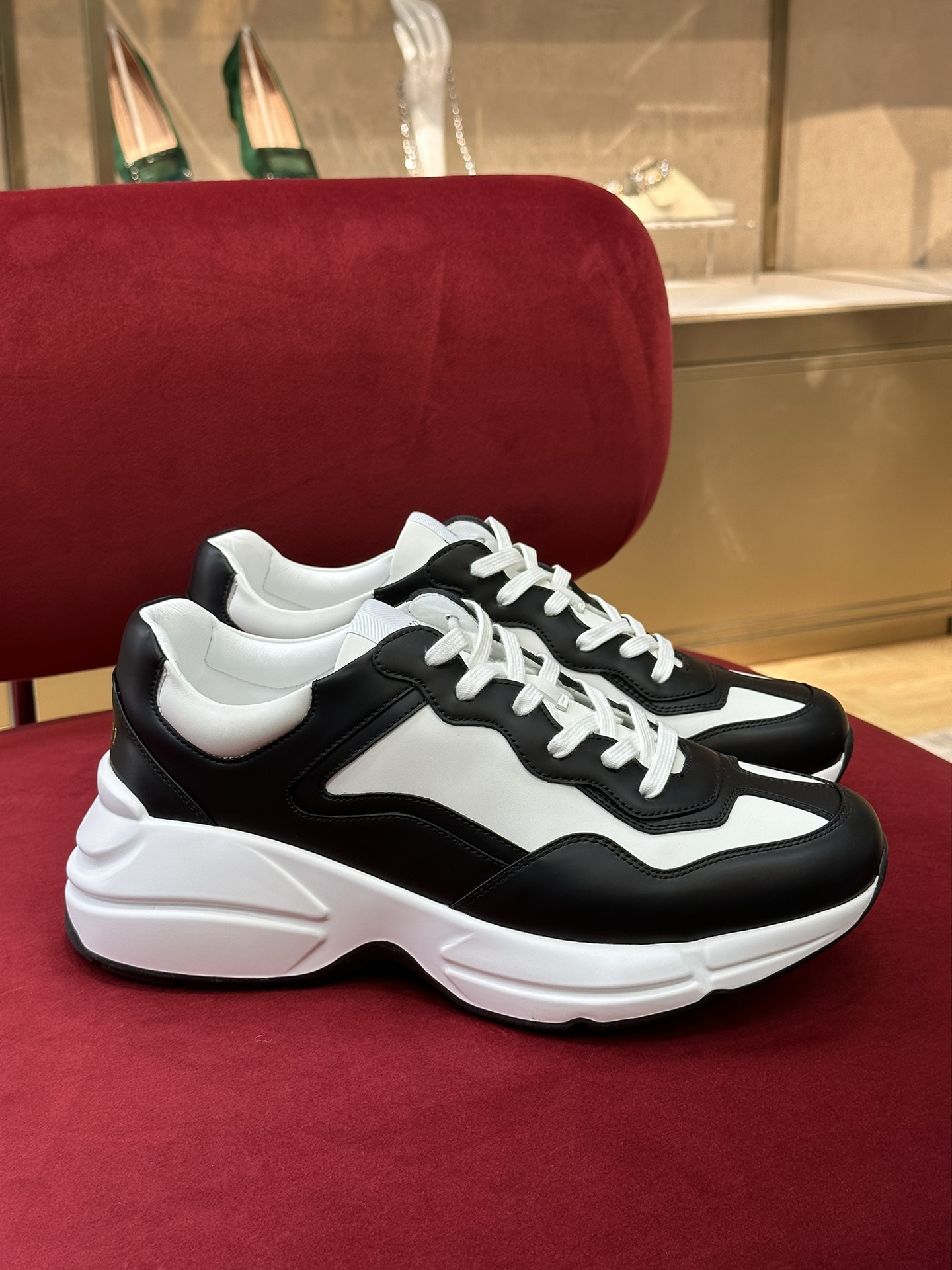 vlbag5352866rewerwew_1_.jpg Gucci Sneakers - Image 1