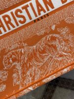 Diro Small Book Tote-36.5CM - Image 3