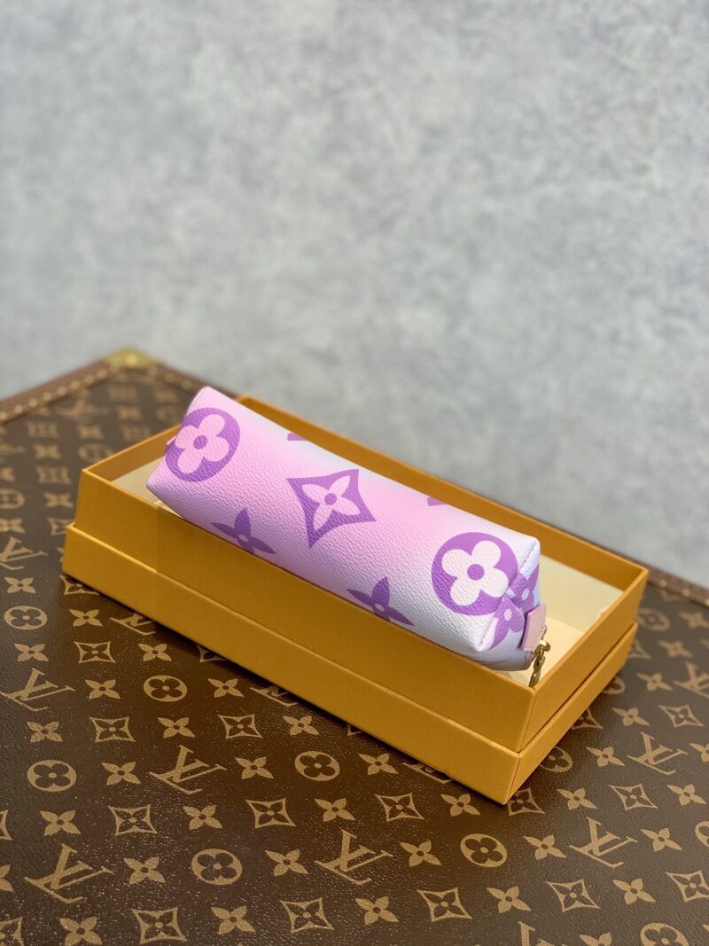 Louis Vuitton Cosmetic Bag-19*12*6CM - Image 2
