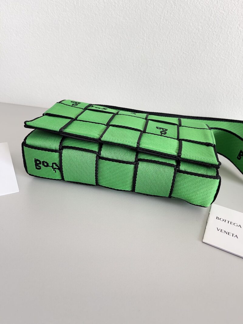Bottega Veneta Webbing Crossbody Bag-25*15*5CM - Image 4
