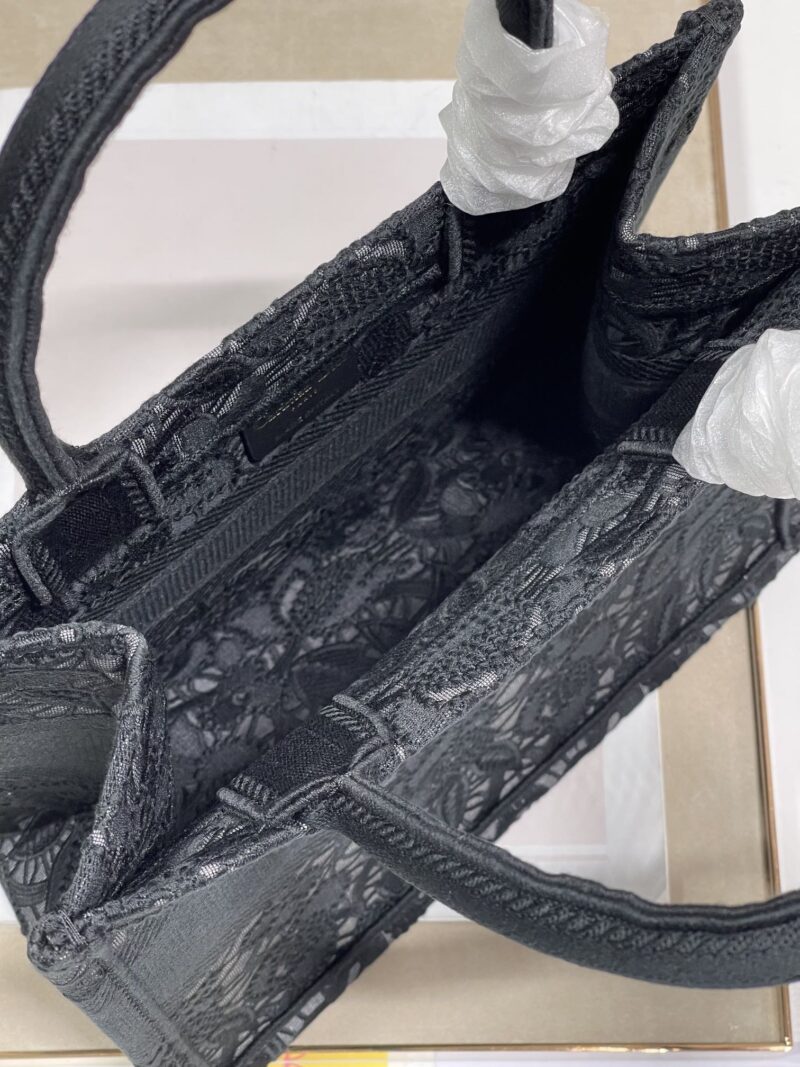 Diro Small Book Tote-26*8*22CM - Image 8