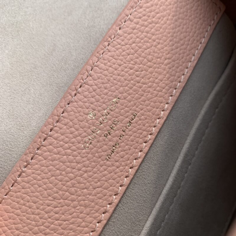 Louis Vuitton Lockme Ever 23x17x10CM - Image 8