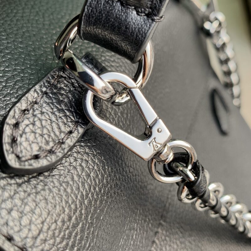 Louis Vuitton Lockme Ever 23x17x10CM - Image 6