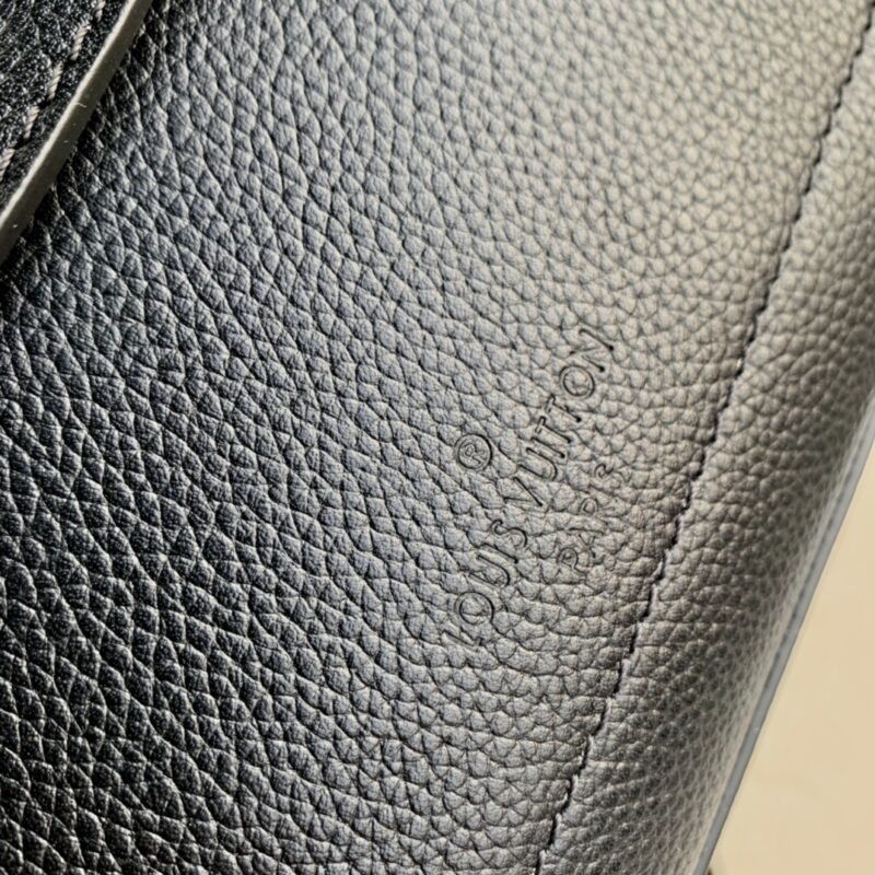 Louis Vuitton Lockme Ever 23x17x10CM - Image 7