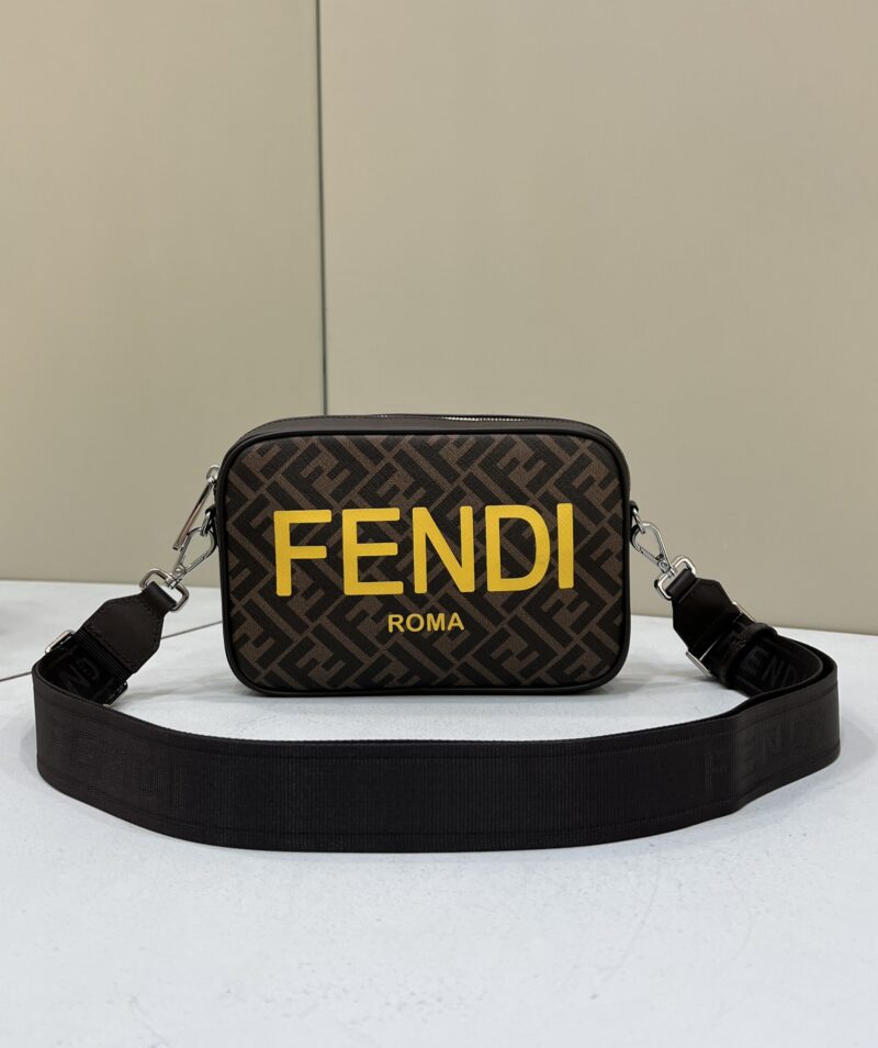 FendI Camera Bag-23.5x5x16CM - Image 3