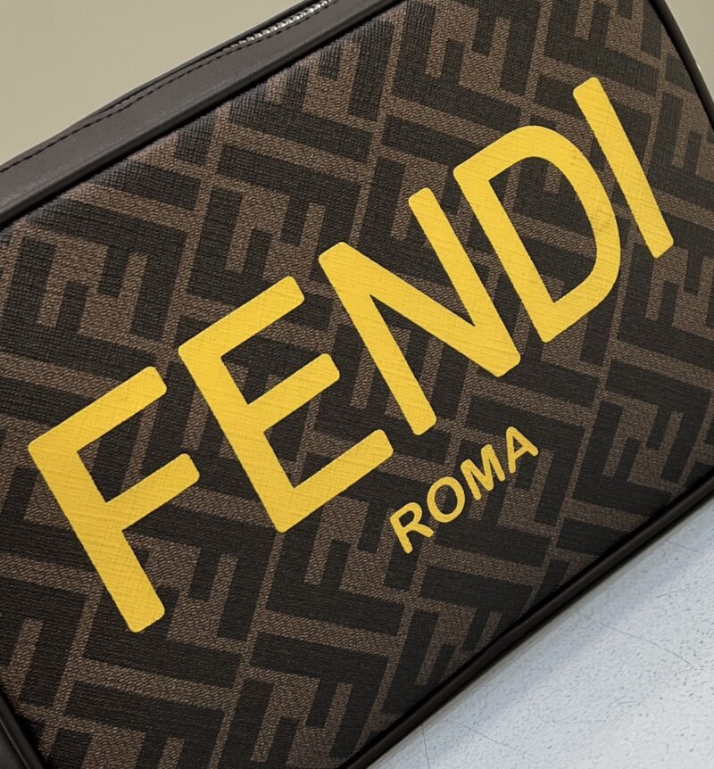 FendI Camera Bag-23.5x5x16CM - Image 5