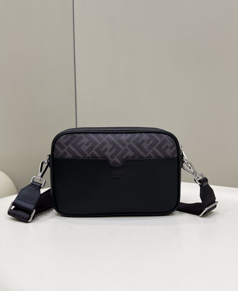 FendI Camera Bag-23.5x5x16CM - Image 2