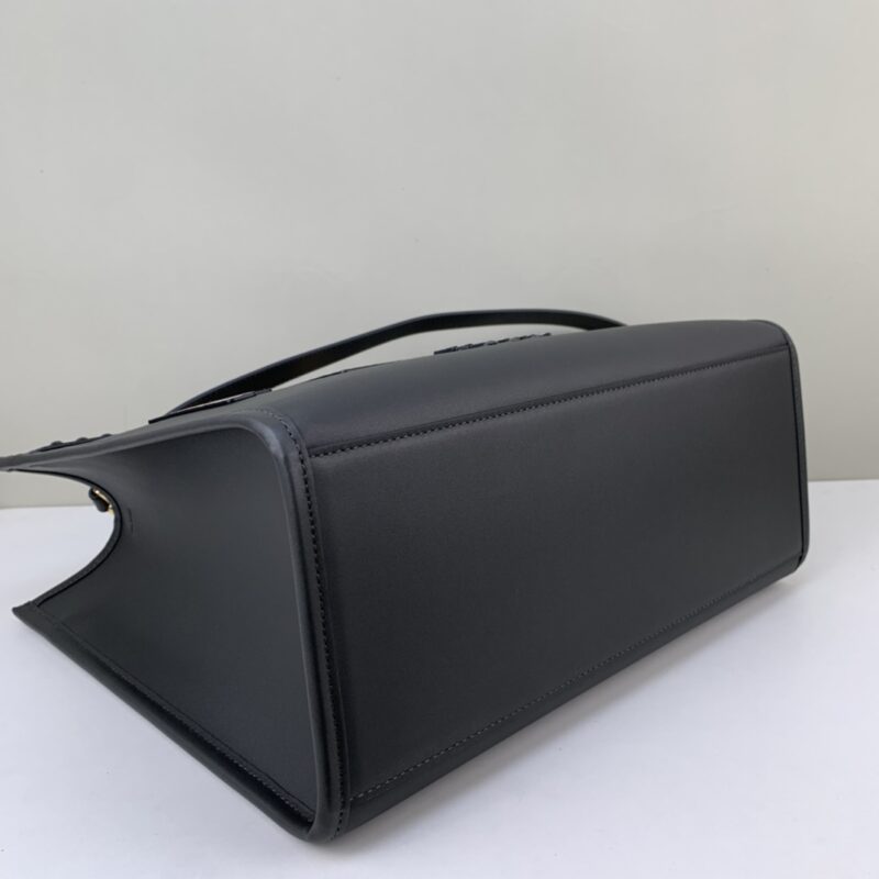 Fendi Vintage Handbags-35x17x31CM - Image 9