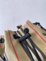 Burberry Bucket-18X19.5CM - Image 3