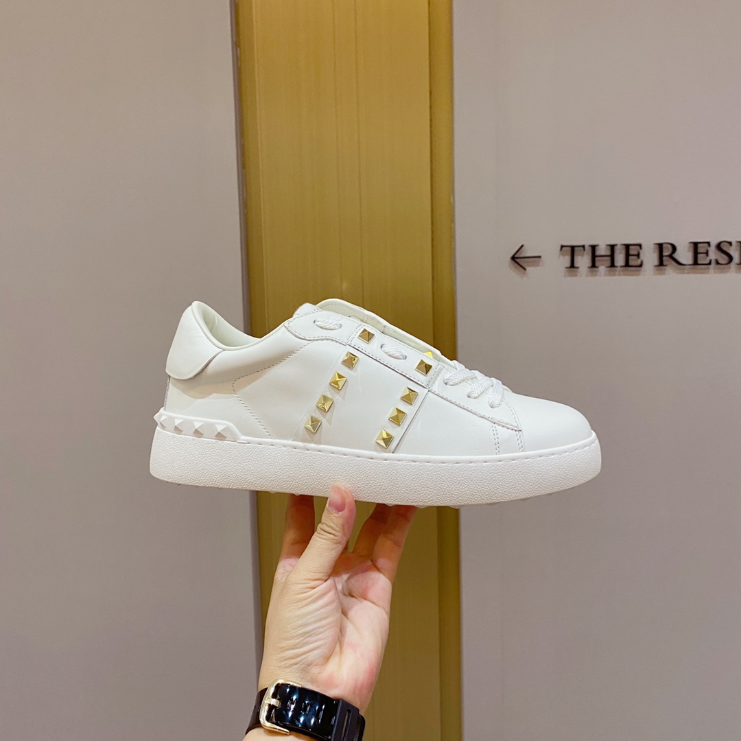 wsxc1667596426555_6.jpg Valentino Garavani Sneakers - Image 1