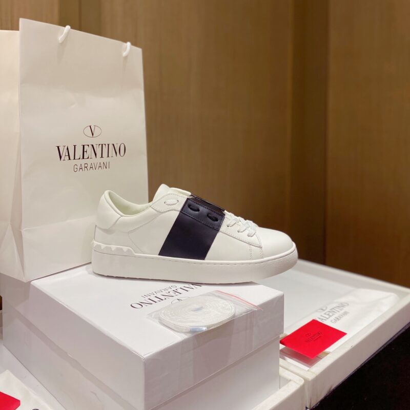 Valentino Garavani Sneakers - Image 2