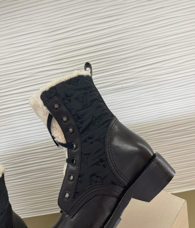 Louis Vuitton Boots - Image 9