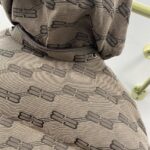 Balen*iaga Cotton - Image 7