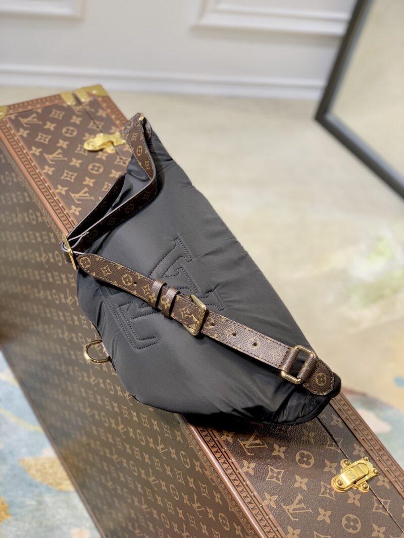 Louis Vuitton Pillow Maxi Bum Bag-44 x 24 x 7CM - Image 3