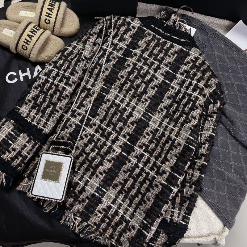 Ch@nel Vintage Coat - Image 9