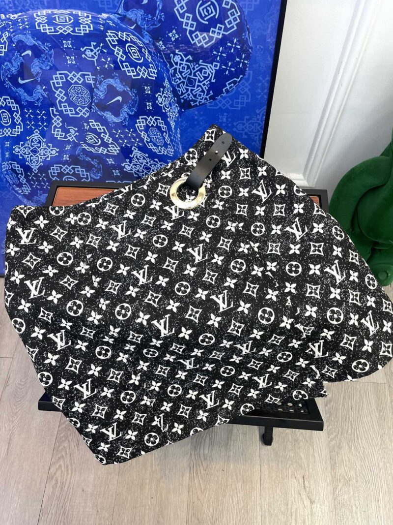 Louis Vuitton Dress - Image 9