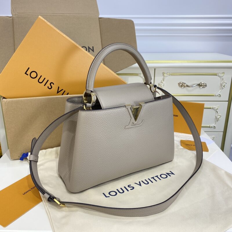 Louis Vuitton Capucines Handlebag - Image 3