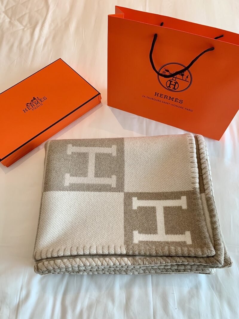 Hermes Blankets-170*135cm - Image 7
