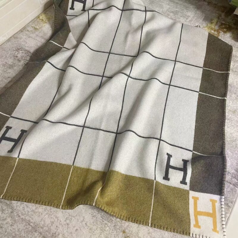 Hermes Blankets-170*135cm - Image 8