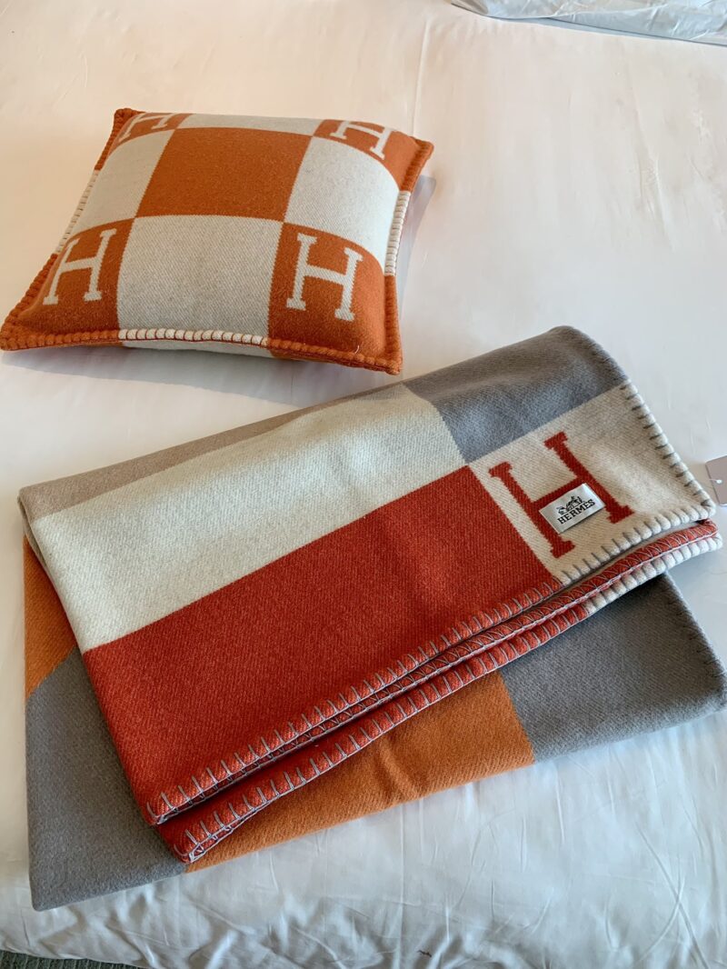 Hermes Blankets-170*135cm - Image 6