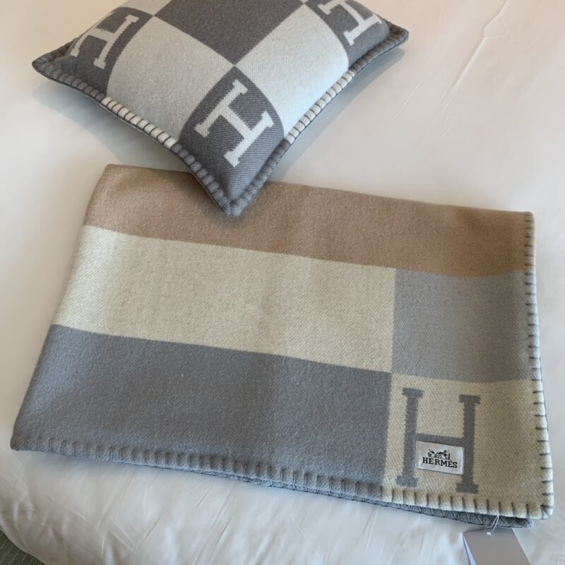 Hermes Blankets-170*135cm - Image 4