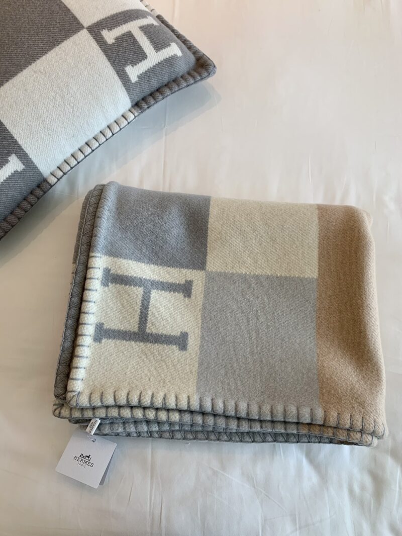 Hermes Blankets-170*135cm - Image 5
