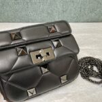 Valentin0 Garavani Roman Stud-Mini Size-19x13x6CM