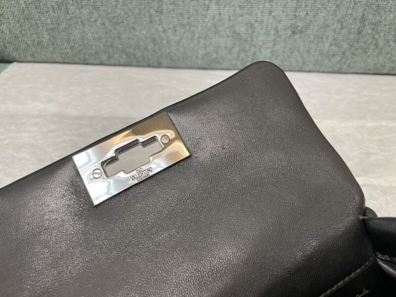 Valentin0 Garavani Roman Stud-Mini Size-19x13x6CM - Image 5