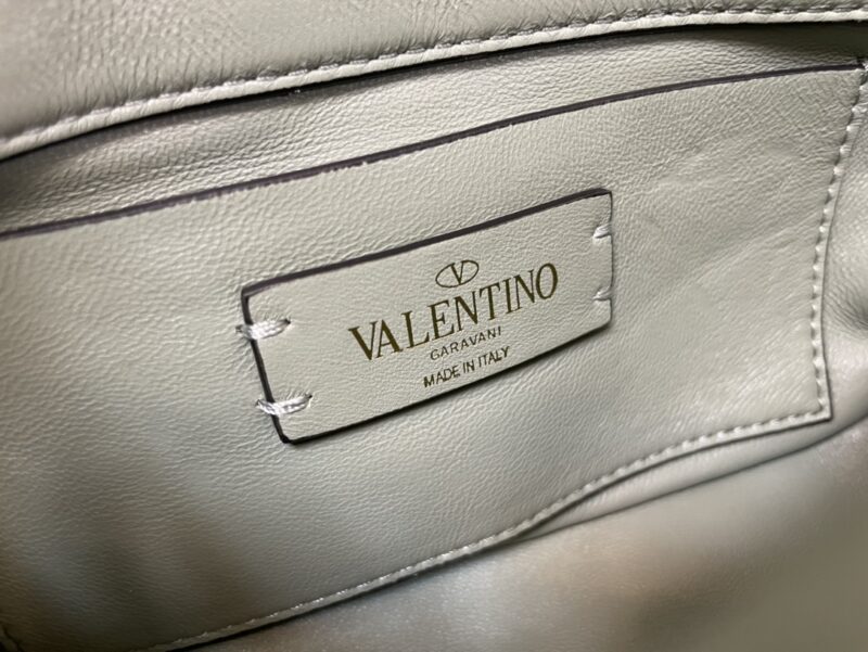 Valentin0 Garavani Roman Stud-Mini Size-19x13x6CM - Image 9