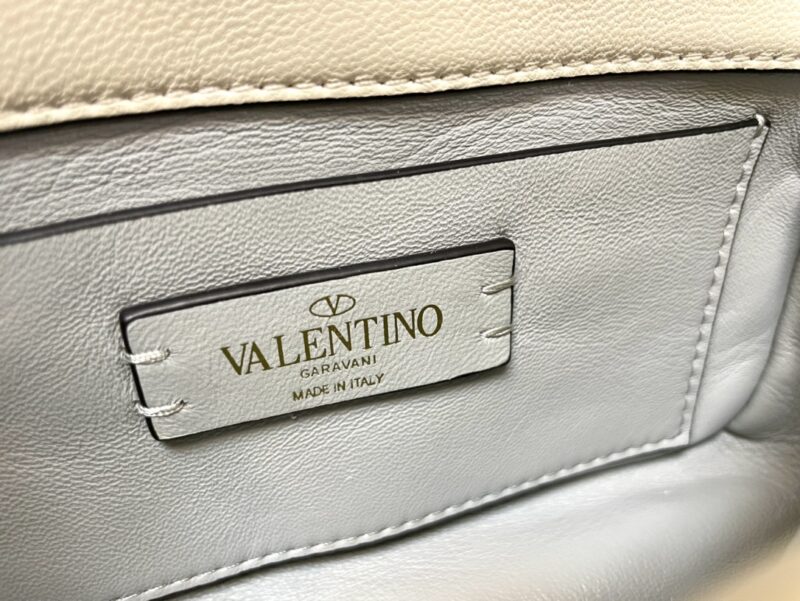 Valentin0 Garavani Roman Stud-Mini Size-19x13x6CM - Image 7