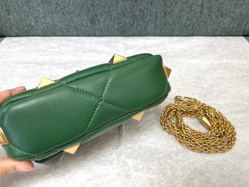 Valentin0 Garavani Roman Stud-Mini Size-19x13x6CM - Image 2