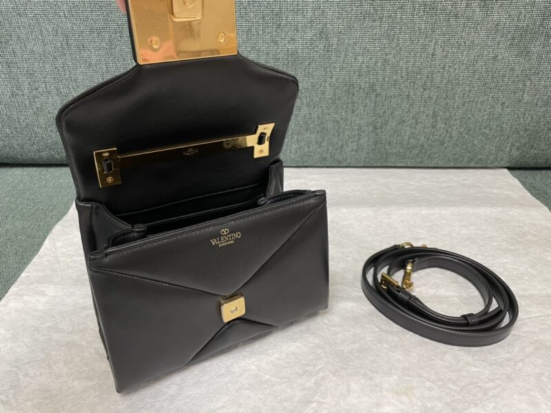 Valentin0 Valentino One Stud-20x13x8.5CM - Image 8