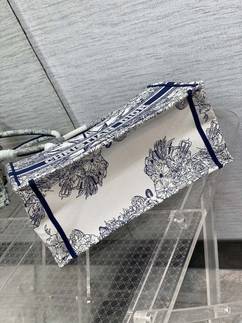 Diro Small Book Tote-36*18*28CM - Image 7