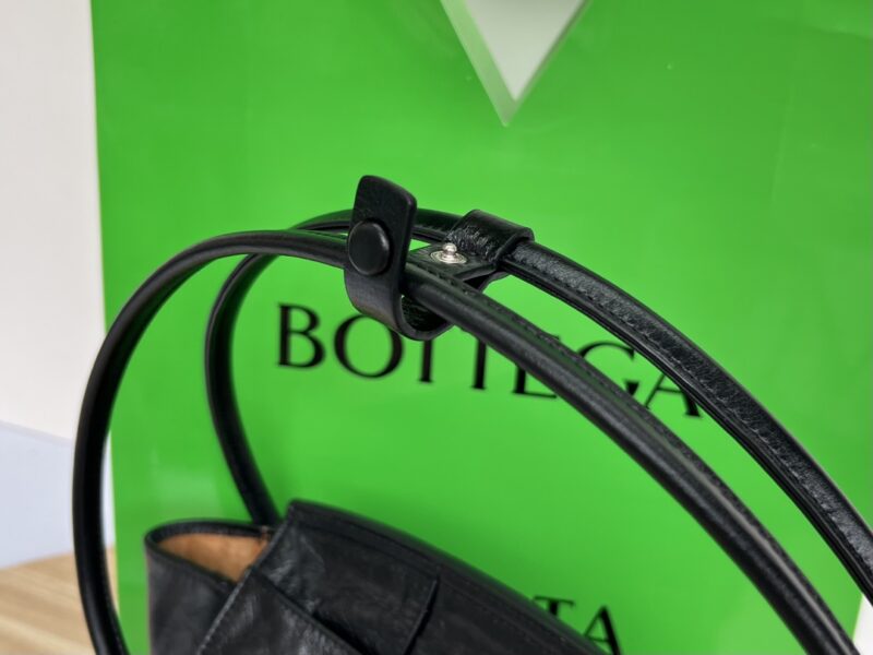 Bottega Veneta Arco Bag-23x21X9CM - Image 7