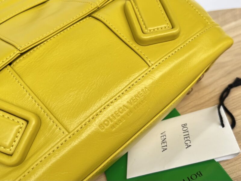 Bottega Veneta Arco Bag-23x21X9CM - Image 5
