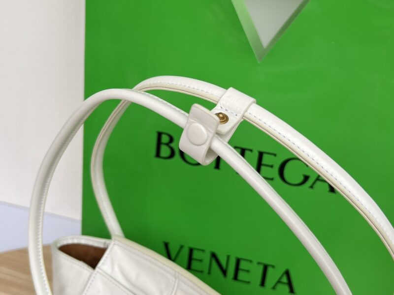 Bottega Veneta Arco Bag-23x21X9CM - Image 9