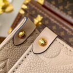 Louis Vuitton Small Onthego Handbag-35*28*15CM - Image 4