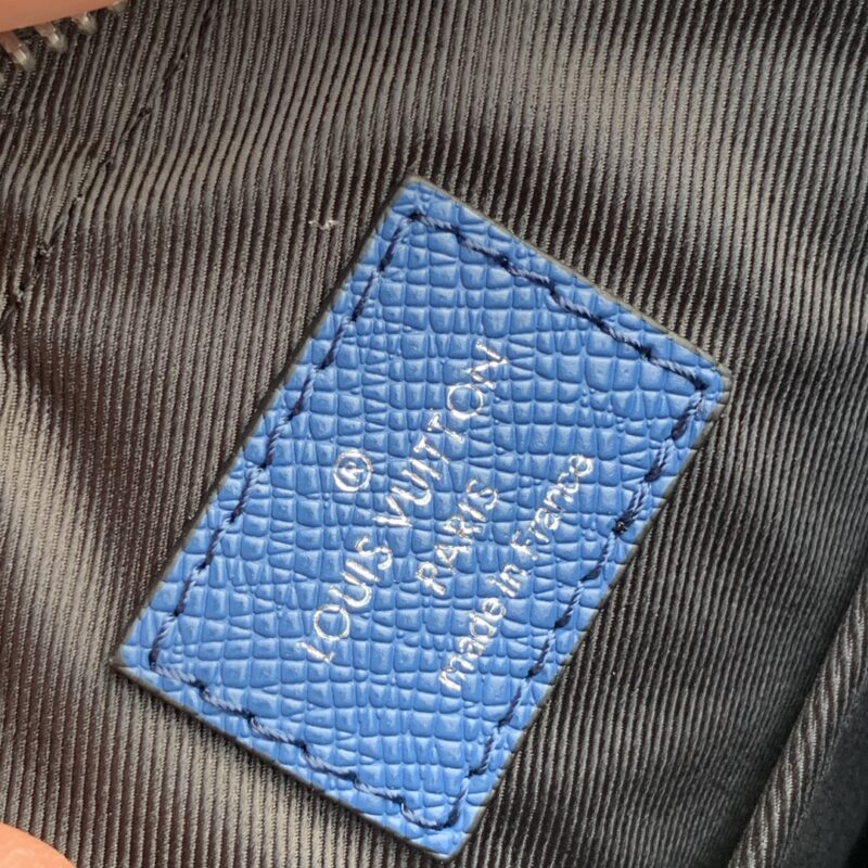 Louis Vuitton Messenger Bag-M69443-25*18*7CM - Image 9