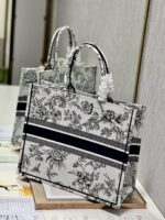 Diro Book Tote Bags-42*32*5CM - Image 4