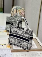 Diro Small Book Tote-26*8*22CM - Image 6