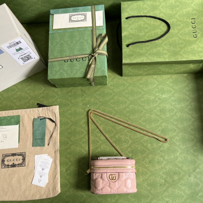 Gucci GG Matelassé Mini Handlebag-16*10.5*5CM - Image 9